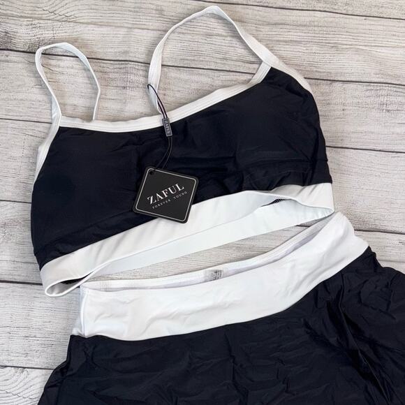 Zaful NWT Black & White Colorblock Bikini Set with Swim Skirt Bottom Size 4 - Picture 5 of 11